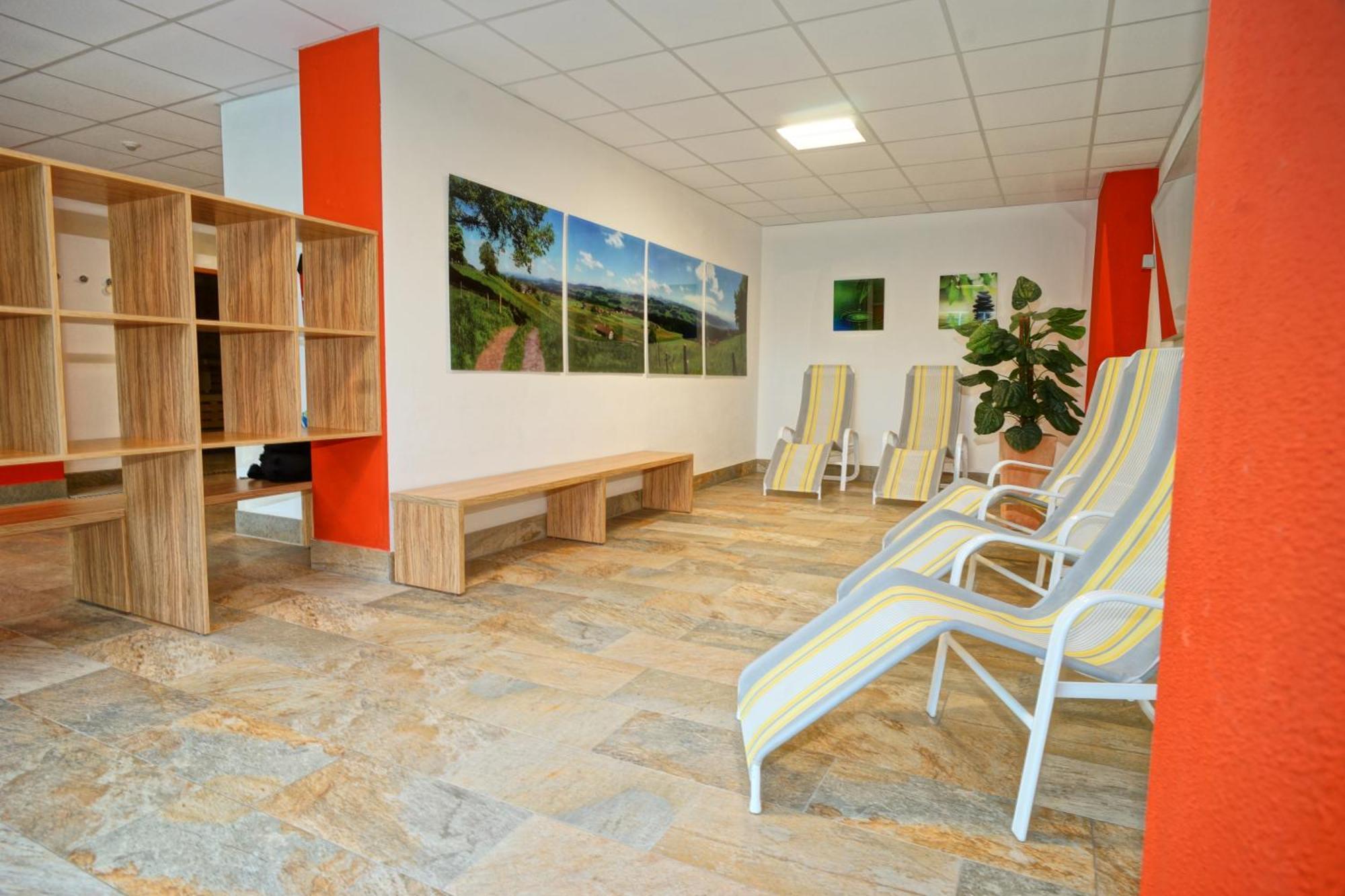 Relax-Red Mit Pool Und Sauna Scheidegg Exterior photo