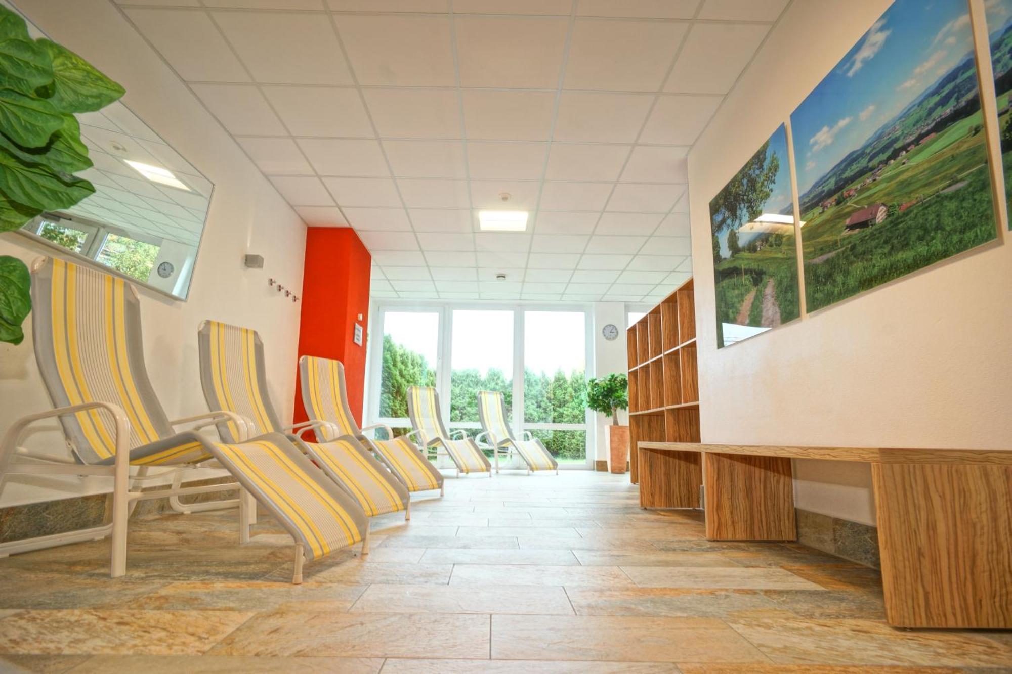 Relax-Red Mit Pool Und Sauna Scheidegg Exterior photo